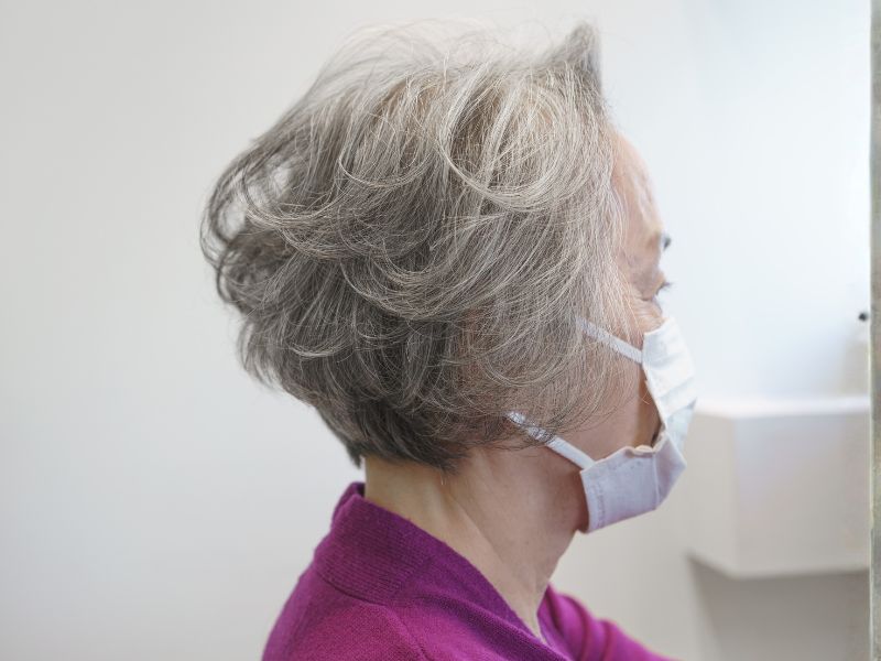 クセを活かした白髪でもおしゃれに見えるショートヘア